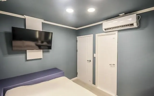 イン ホテル 2*